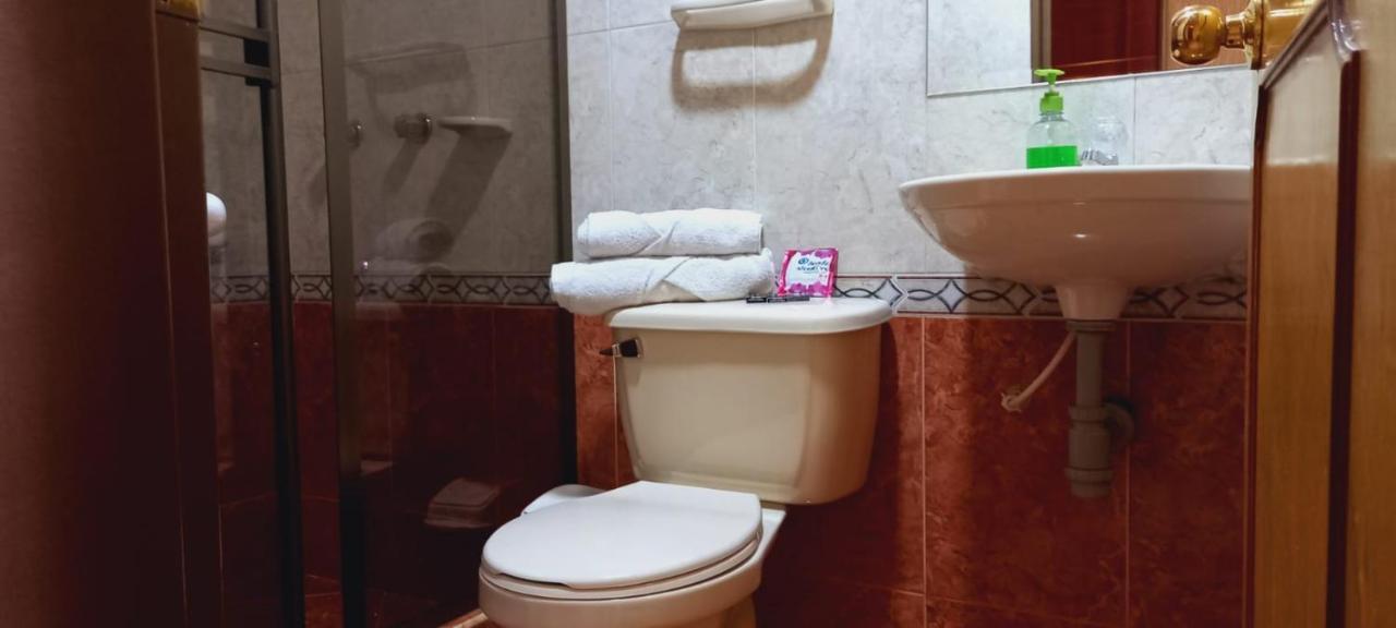 Hoteles Bogota Inn Colonial Екстериор снимка