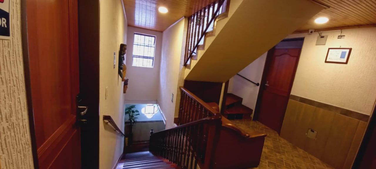 Hoteles Bogota Inn Colonial Екстериор снимка
