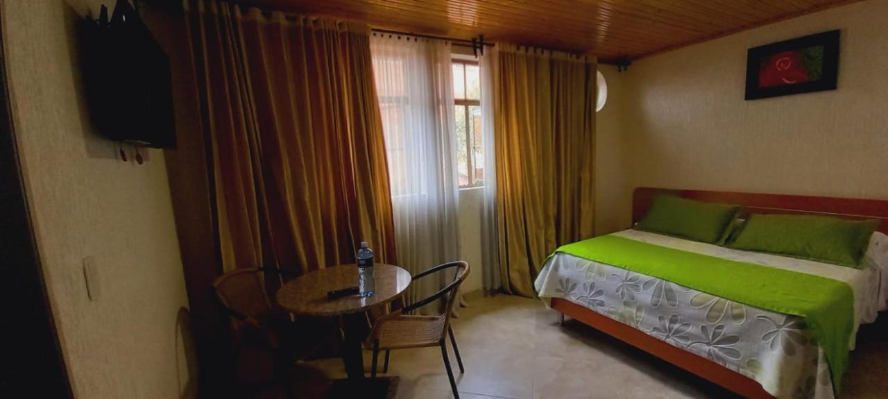 Hoteles Bogota Inn Colonial Екстериор снимка